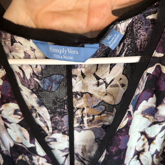 Vera Wang Cotton Press with Pockets - Picture 8 of 8